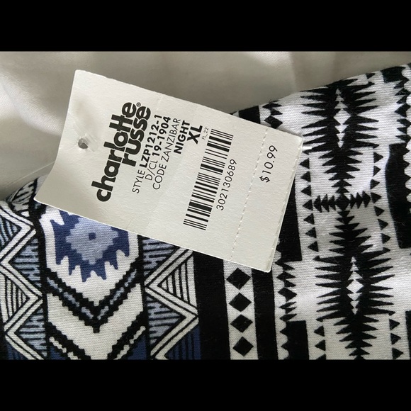 Charlotte Russe Tight mini skirts - Picture 2 of 2